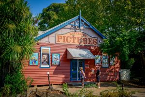 Huskisson Pictures - Broome Tourism